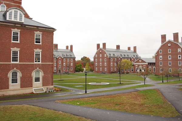 Bà mẹ bày cách né trường tệ khi du học Mỹ