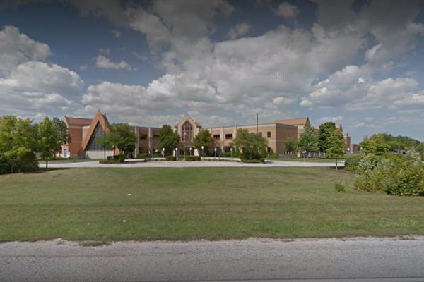 Trường Trung Học St. Thomas of Villanova Catholic High School – LaSalle, Ontario, Canada