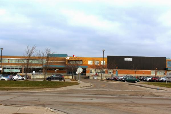 Trường Trung Học Keswick High School – Keswick, Ontario, Canada