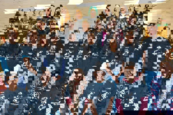 Trường Trung Học Enver Creek Secondary School – Surrey, British Columbia, Canada