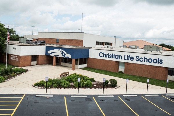 Illinois - Trường Trung Học Christian Life Schools - USA