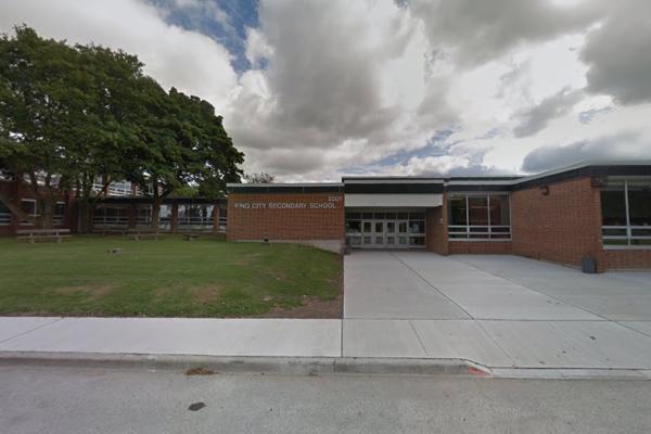 Trường Trung Học King City Secondary School – King City, Ontario, Canada