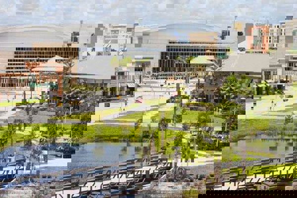 Trường Đại Học University of Central Florida – Orlando, Florida, Mỹ