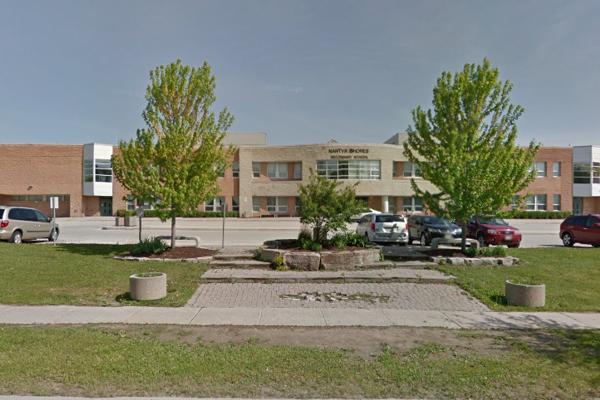 Trường Trung Học Nantyr Shores Secondary School – Innisfil, Ontario, Canada