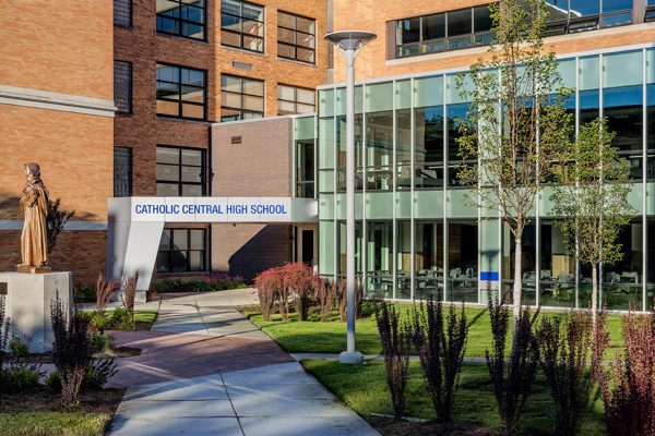 Michigan - Trường Trung Học Catholic Central High School - DGR - USA