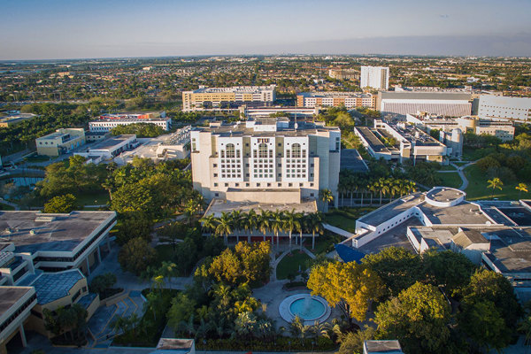 Trường Đại Học Florida International University – Miami, Florida, Mỹ