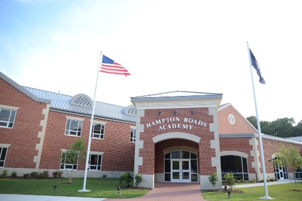 Virginia - Trường Trung Học Hampton Roads Academy – USA