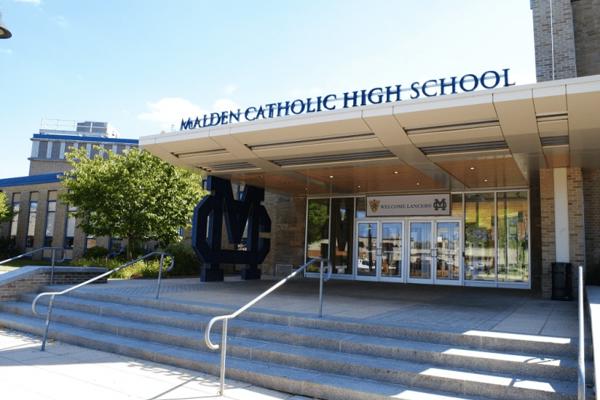 Massachusetts - Trường Trung Học Malden Catholic Boys and Girls School - USA