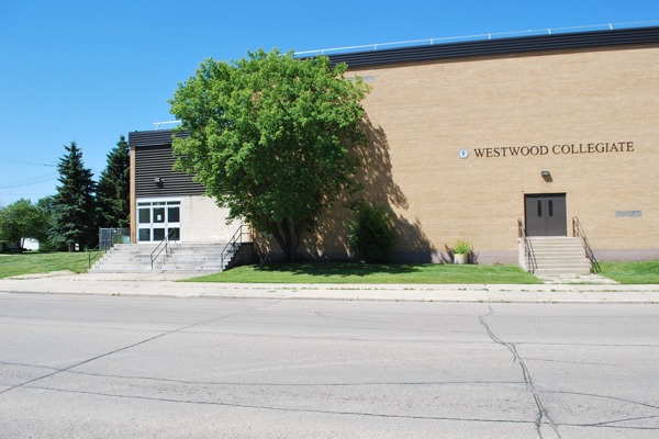 Trường Trung Học Westwood Collegiate – Winnipeg, Manitoba, Canada