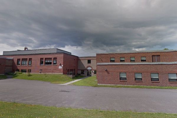 Trường Trung Học Canterbury High School – New Brunswick, Canada