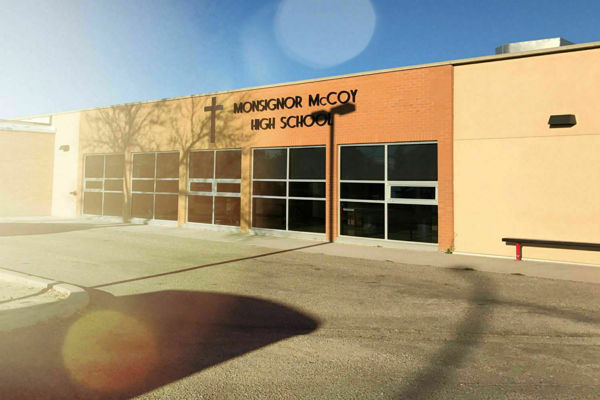 Trường Trung Học Monsignor McCoy High School – Medicine Hat, Alberta, Canada
