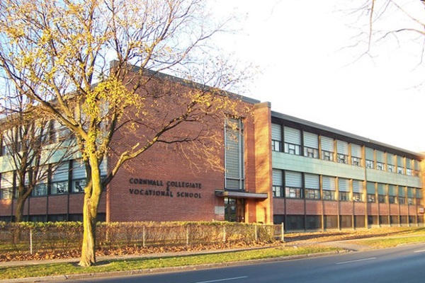 Trường Trung Học Phổ Thông và Đào Tạo Nghề Cornwall Collegiate and Vocational School