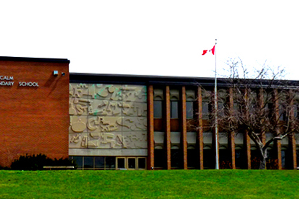 Trường Trung Học Montcalm Secondary School - London, Ontario, Canada