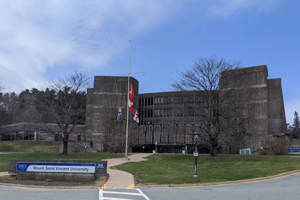 Trường Đại Học Mount Saint Vincent University - Nova Scotia, Canada