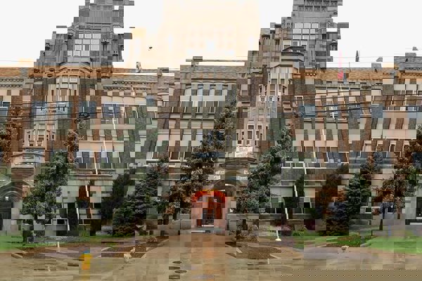 Trường Trung Học Walkerville Collegiate Institute – Windsor, Ontario, Canada