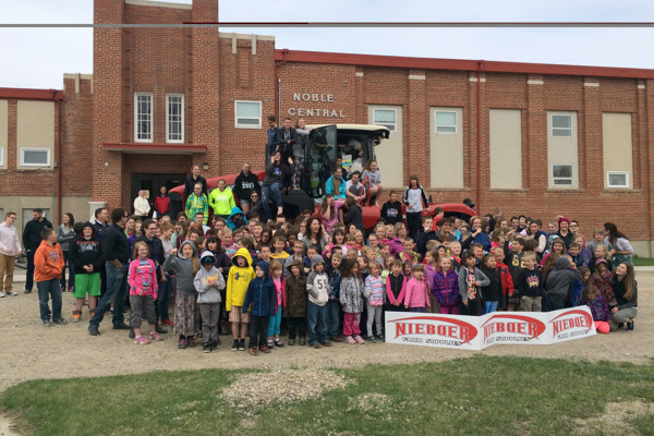 Alberta – Trường Trung Học Noble Central School – Canada