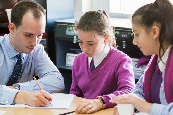 Trường Trung Học Tư Thục Kilvington Grammar School - Victoria, Úc