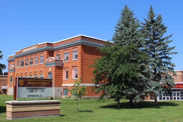 Trường Trung Học Carleton Place High School – Carleton Place, Ontario, Canada