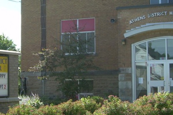 Trường Trung Học Athens District High School – Athens, Ontario, Canada