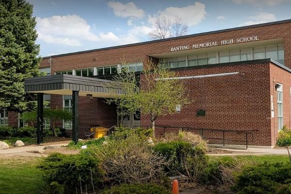 Trường Trung Học Banting Memorial High School – Alliston, Ontario, Canada