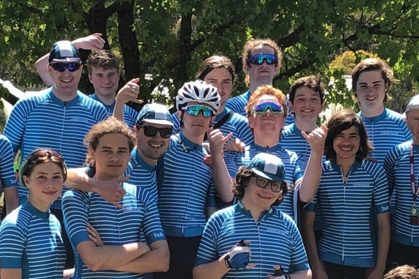 Trường Trung Học Elwood College - Victoria, Úc