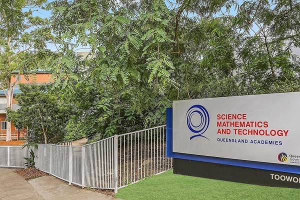 Trường Trung Học Queensland Academy for Science Mathematics and Technology - Queensland, Úc