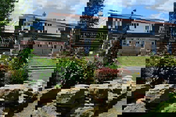 Pennsylvania - Trường Trung Học Kennedy Catholic Family of School - USA