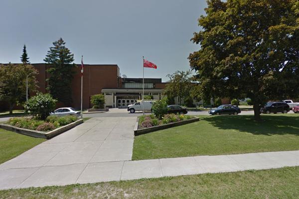 Trường Trung Học Centennial Secondary School - Belleville, Ontario, Canada