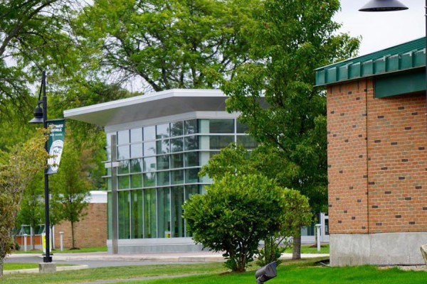 Connecticut - Trường Trung Học Northwest Catholic High School - USA